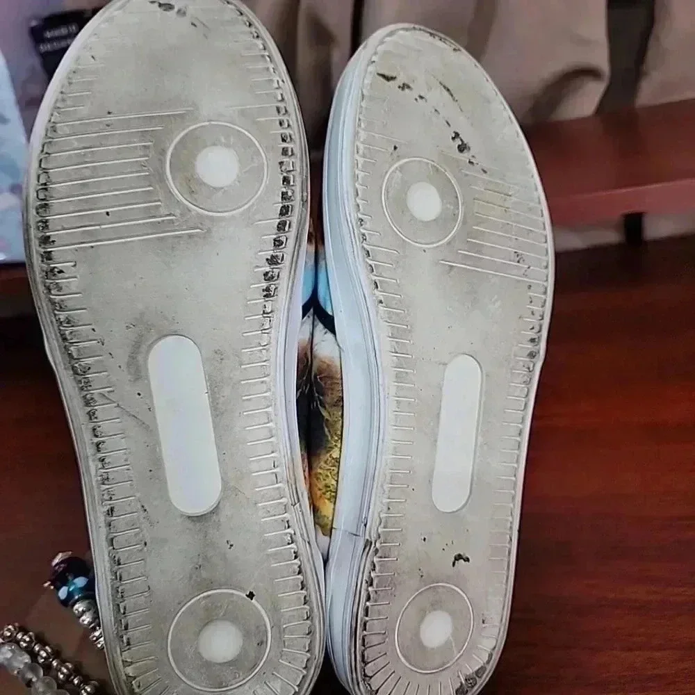 THE Bradford Exchange Animal Kingdom Canvas shoes. Size 8 - Picture 3 of 16